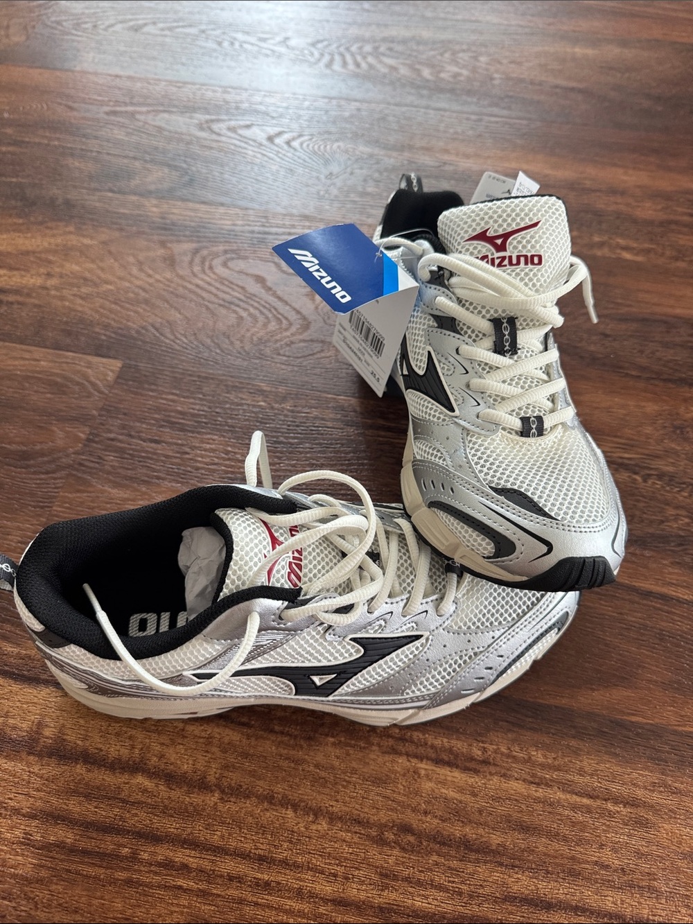 Mizuno Women’s Silver and Black Athletic Running Shoes with Red Logo